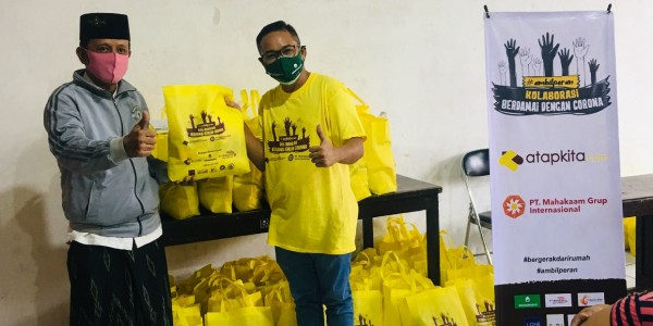 Mahakaam Group Bagikan Sembako untuk Warga Terdampak Covid-19